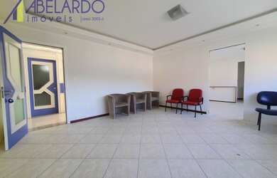 Imagem: O depósito possui 1 Vaga na garagem, 71m² de Área e está