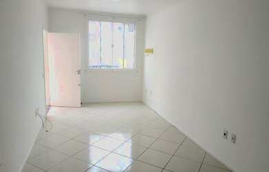 Imagem: A casa possui 2 Dormitórios, 2 Banheiros, 1 Vaga na garagem