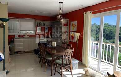 Imagem: A casa em condomínio possui 4 Dormitórios, 5 Banheiros, 3