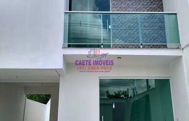 Imagem: A casa possui 3 Dormitórios, 2 Banheiros, 3 Vagas na garagem