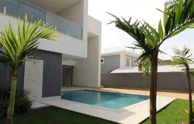 Imagem 3: Casa de condomínio para venda possui 750 metros quadrados com 5 quartos