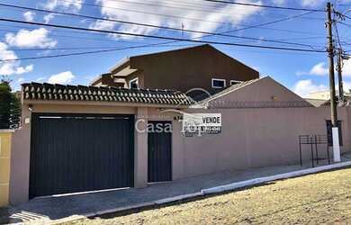 Imagem: A casa possui 2 Dormitórios, 2 Banheiros, 2 Vagas na garagem