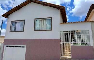 Imagem: A casa possui 2 Dormitórios, 2 Banheiros, 137m² de Área