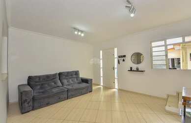 Imagem: A casa em condomínio possui 3 Dormitórios, 2 Banheiros, 1