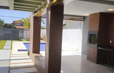 Imagem: A casa em condomínio possui 4 Dormitórios, 5 Banheiros, 5