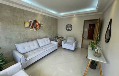 Imagem: A casa possui 5 Dormitórios, 5 Banheiros, 4 Vagas na garagem