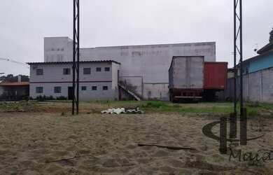 Imagem: O depósito possui 300m² de Área e está localizado em Santa