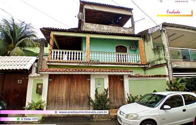 Imagem: A casa possui 3 Dormitórios, 3 Banheiros, 2 Vagas na garagem