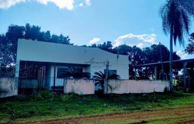 Imagem: A chácara possui 200m² de Área e está localizado em Jardim