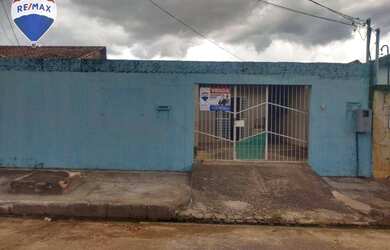 Imagem: A casa possui 3 Dormitórios, 1 Banheiro, 250m² de Área e