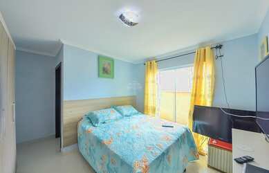 Imagem 8: Casa de 248 m² com 3 quartos no Bairro Guabirotuba