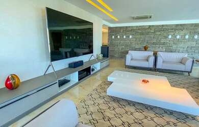 Imagem: O apartamento possui 4 Dormitórios, 5 Banheiros, 4 Vagas na