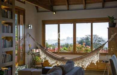 Imagem: Porto Alegre - Casa Padrão - Menino Deus