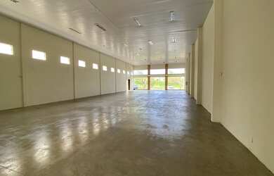 Imagem: O depósito possui 1.395m² de Área e está localizado em