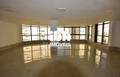 Imagem: O apartamento possui 4 Dormitórios, 5 Banheiros, 5 Vagas na