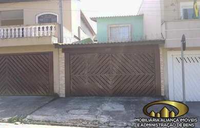 Imagem: A casa possui 2 Dormitórios, 1 Banheiro, 2 Vagas na garagem