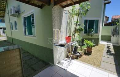 Imagem: A casa possui 2 Dormitórios, 2 Banheiros, 2 Vagas na garagem