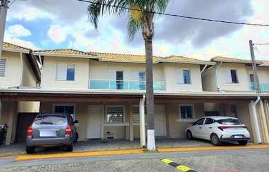 Imagem: A casa em condomínio possui 3 Dormitórios, 4 Banheiros, 5