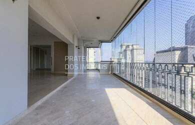 Imagem: O apartamento possui 4 Dormitórios, 5 Banheiros, 5 Vagas na