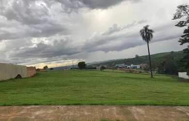 Imagem: O terreno possui 1.117m² de Área e está localizado em Parque