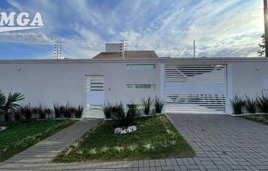 Imagem: A casa possui 5 Dormitórios, 5 Banheiros, 461m² de Área e