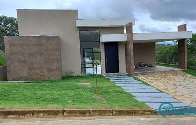 Imagem: A casa em condomínio possui 4 Dormitórios, 3 Banheiros, 4