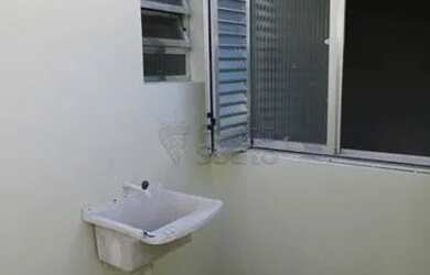 Imagem 10: Casa Padrão em Pelotas. 10m² de Área, 1 Banheiroe1 Dormitório