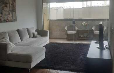 Imagem: O apartamento possui 4 Dormitórios, 2 Banheiros, 2 Vagas na