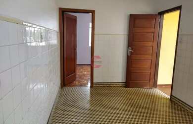 Imagem: A casa possui 2 Dormitórios, 2 Banheiros, 1 Vaga na garagem