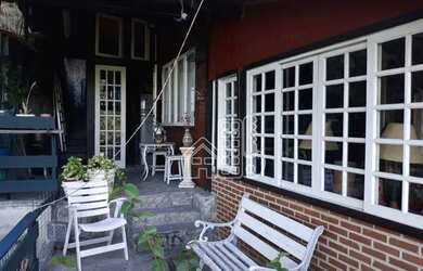 Imagem: A casa em condomínio possui 4 Dormitórios, 4 Banheiros, 226m²