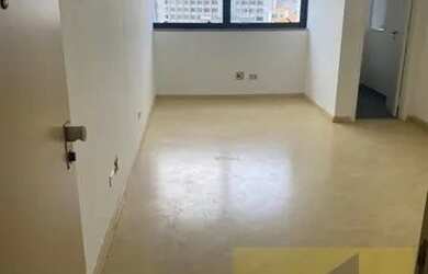 Imagem: O depósito possui 1 Vaga na garagem e 33m² de Área e está