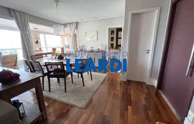 Imagem: O apartamento e possui 3 Dormitórios, Suítes, 5 Banheiros