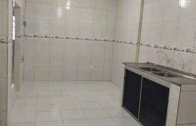 Imagem: A casa possui 2 Dormitórios, 2 Banheiros, 2 Vagas na garagem