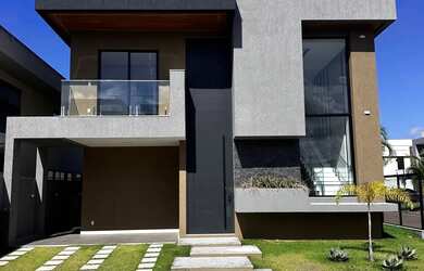 Imagem: A casa em condomínio possui 4 Dormitórios, 5 Banheiros, 3