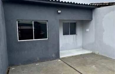 Imagem: A casa possui 2 Dormitórios, 1 Banheiro, 1 Vaga na garagem