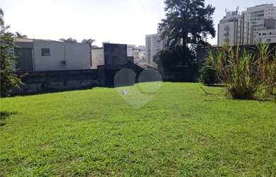 Imagem: O terreno possui 900m² de Área e está localizado em Perdizes