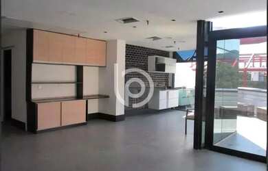 Imagem: O depósito possui 1 Vaga na garagem, 70m² de Área e está