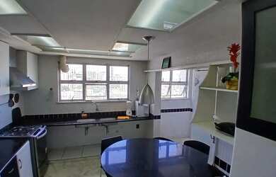 Imagem: O apartamento possui 3 Dormitórios, 4 Banheiros, 1 Vaga na