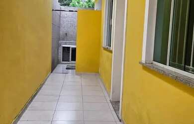 Imagem: A casa possui 1 Dormitório, 1 Banheiro, 45m² de Área e está