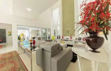 Imagem: A casa em condomínio possui 3 Dormitórios, 2 Banheiros, 2