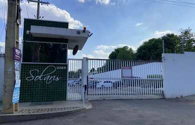 Imagem: O apartamento possui 3 Dormitórios, 1 Banheiro, 1 Vaga na garagem