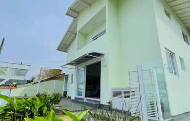 Imagem: O apartamento possui 2 Dormitórios, 1 Banheiro, 2 Vagas na