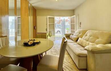 Imagem 2: Junto a praça Flávio e a poucos metros do mar