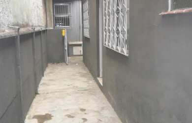 Imagem: A casa possui 1 Dormitório, 1 Banheiro, 42m² de Área e está