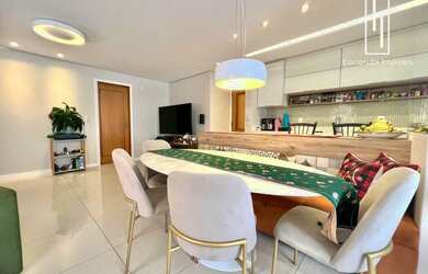 Imagem: O apartamento possui 3 Dormitórios, 2 Banheiros, 2 Vagas na