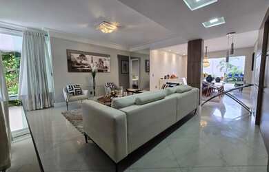 Imagem 2: Casa de Alto Padrão - 3/4 sendo 1 suíte - Porteira Fechada