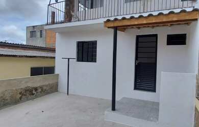 Imagem 2: Aluga-se casa de fundos no bairro São Gabriel, Colombo
