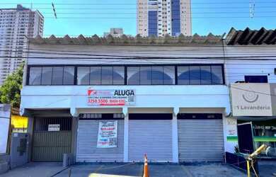 Imagem: O depósito possui 4 Vagas na garagem, 140m² de Área e está