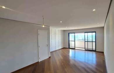 Imagem: O apartamento possui 3 Dormitórios, 5 Banheiros, 2 Vagas na