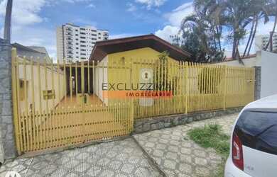 Imagem: A casa possui 3 Dormitórios, 3 Banheiros, 3 Vagas na garagem